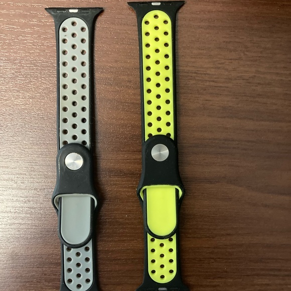 Apple Watch - 2nd Gen - 42 MM - sport bands. - Picture 2 of 2